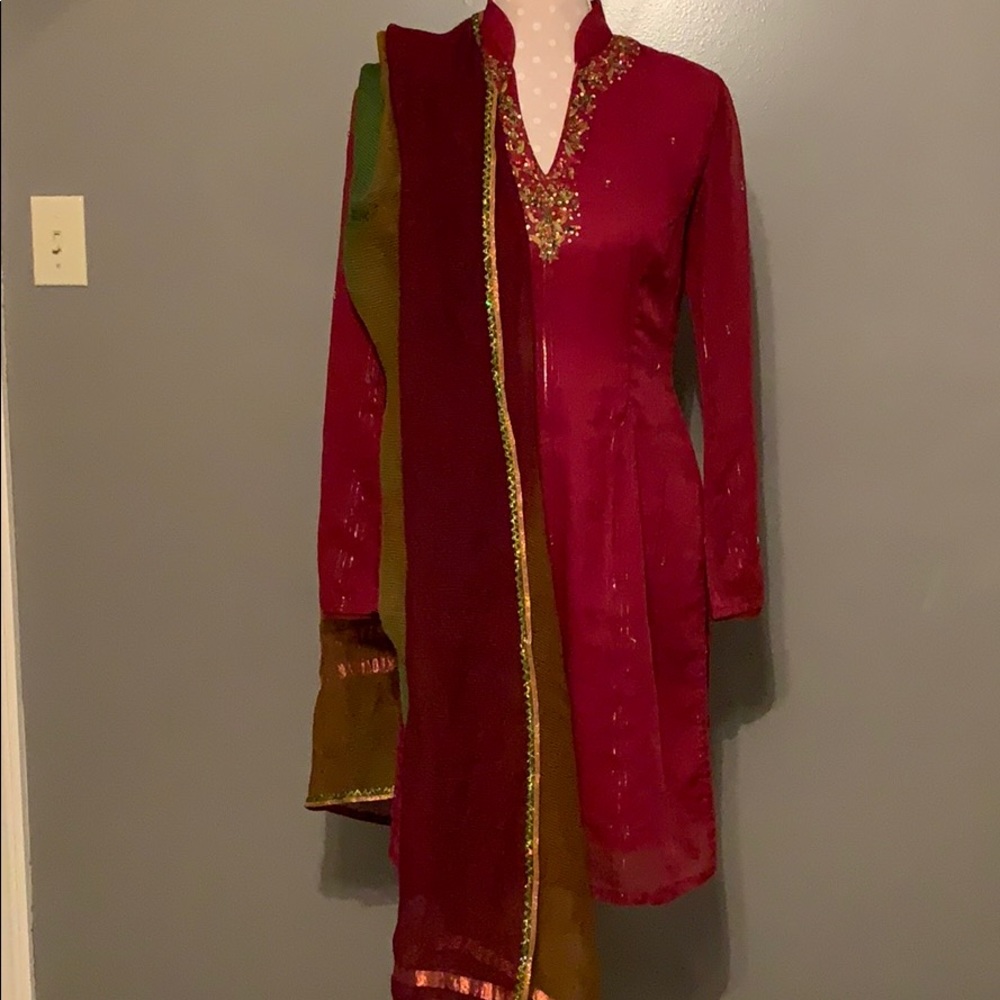 Pakistani / Indian three piece shalwar qameez